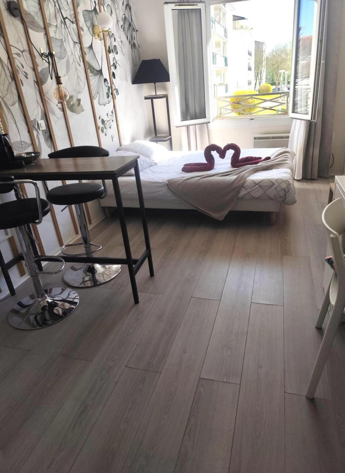 Hsh France Location Disney Land Paris - Suite Nicolas - Appartement De Charme Биси Сен Жорж Екстериор снимка
